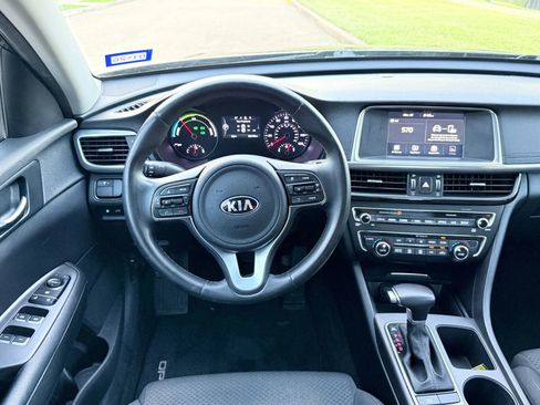 Used 2017 Kia Optima Premium image 22