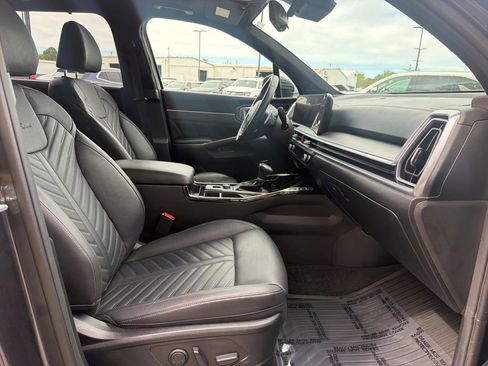 Used 2024 Kia Sorento SX Prestige AWD/4WD image 35