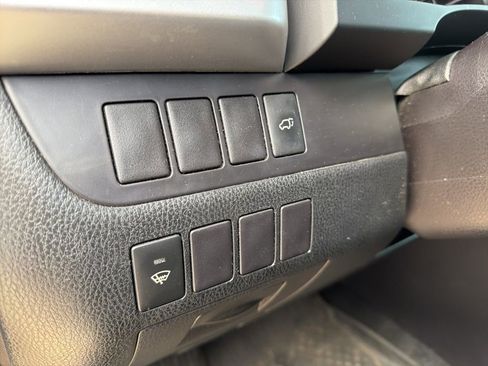 Used 2016 Toyota Highlander XLE AWD/4WD image 16
