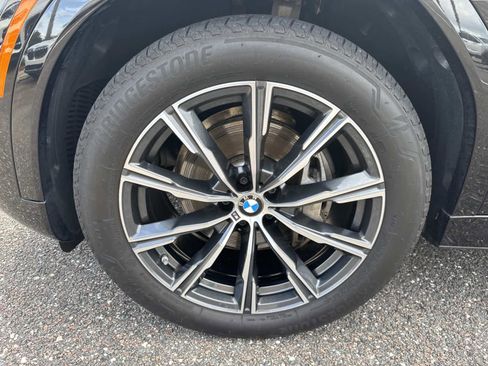 Certified 2025 BMW X6 xDrive40i image 10