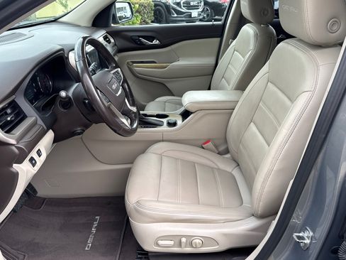 Certified 2019 GMC Acadia Denali w/ Technology Package FWD image 29