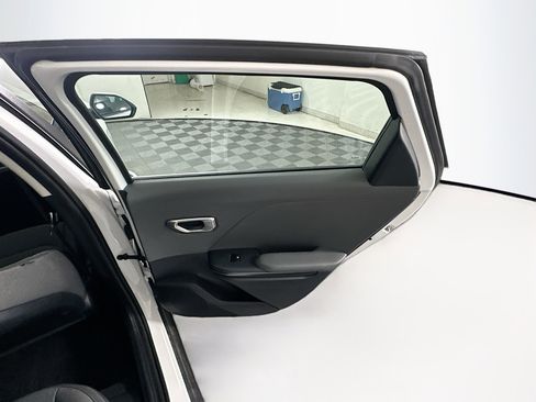 Used 2025 Kia K4 FWD image 29