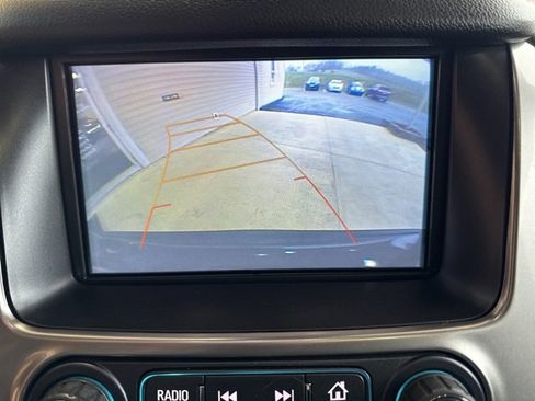 Used 2019 Chevrolet Suburban Premier image 22