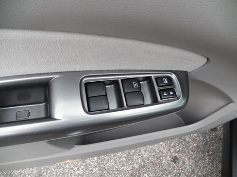 Used 2011 Subaru Forester 2.5X Limited image 23