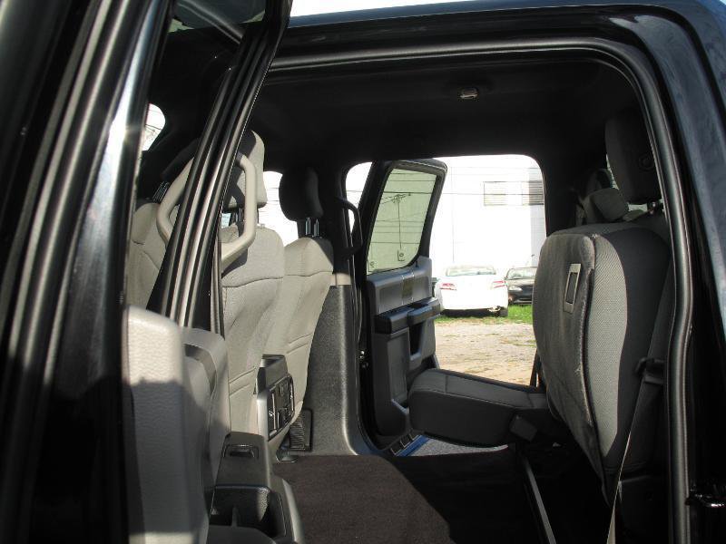 Used 2017 Ford F150 XLT w/ Equipment Group 302A Luxury AWD/4WD image 26
