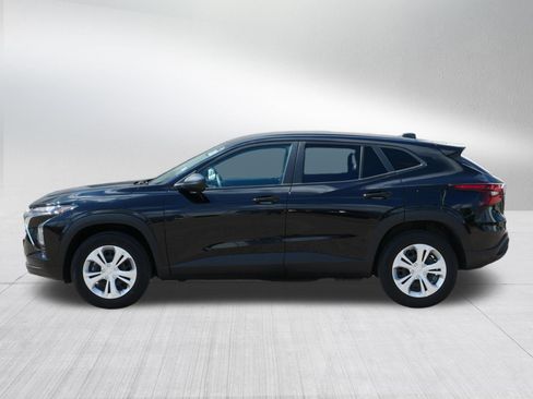 Used 2024 Chevrolet Trax LS FWD image 4