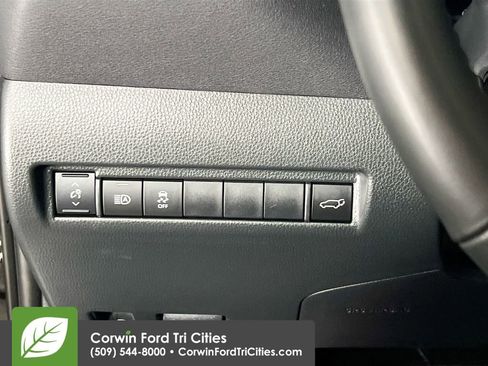 Used 2024 Toyota Venza Nightshade AWD/4WD image 20