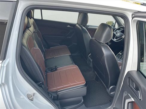 Used 2024 Volkswagen Tiguan SEL R-Line image 36