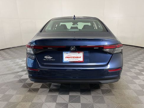 Used 2023 Honda Accord EX image 9