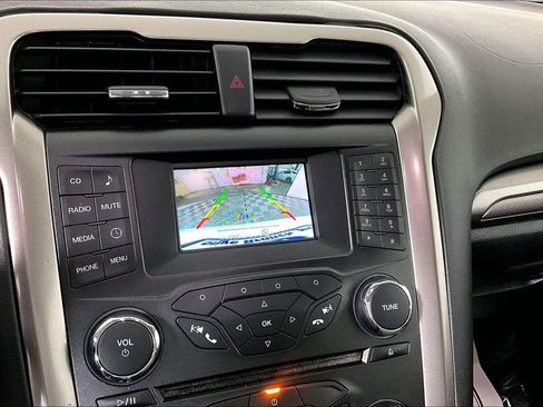 Used 2018 Ford Fusion S image 21