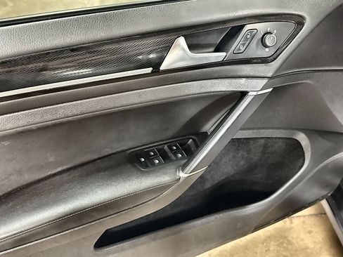 Used 2017 Volkswagen Golf SEL FWD image 14