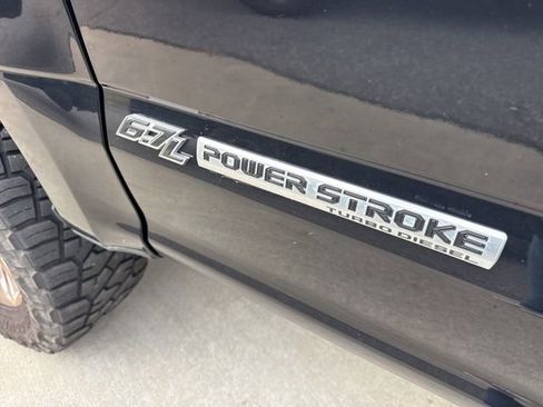 Used 2019 Ford F250 Platinum w/ Platinum Ultimate Package image 9