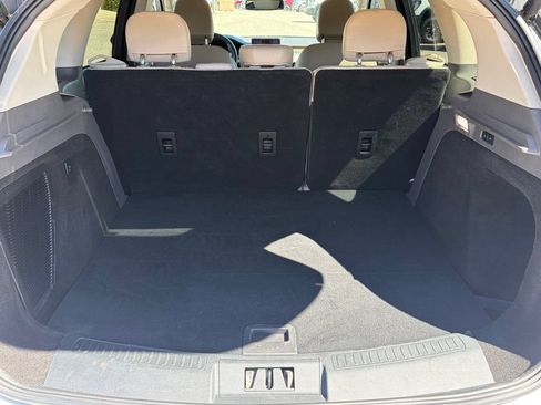 Used 2022 Lincoln Corsair FWD w/ Premium Package image 8