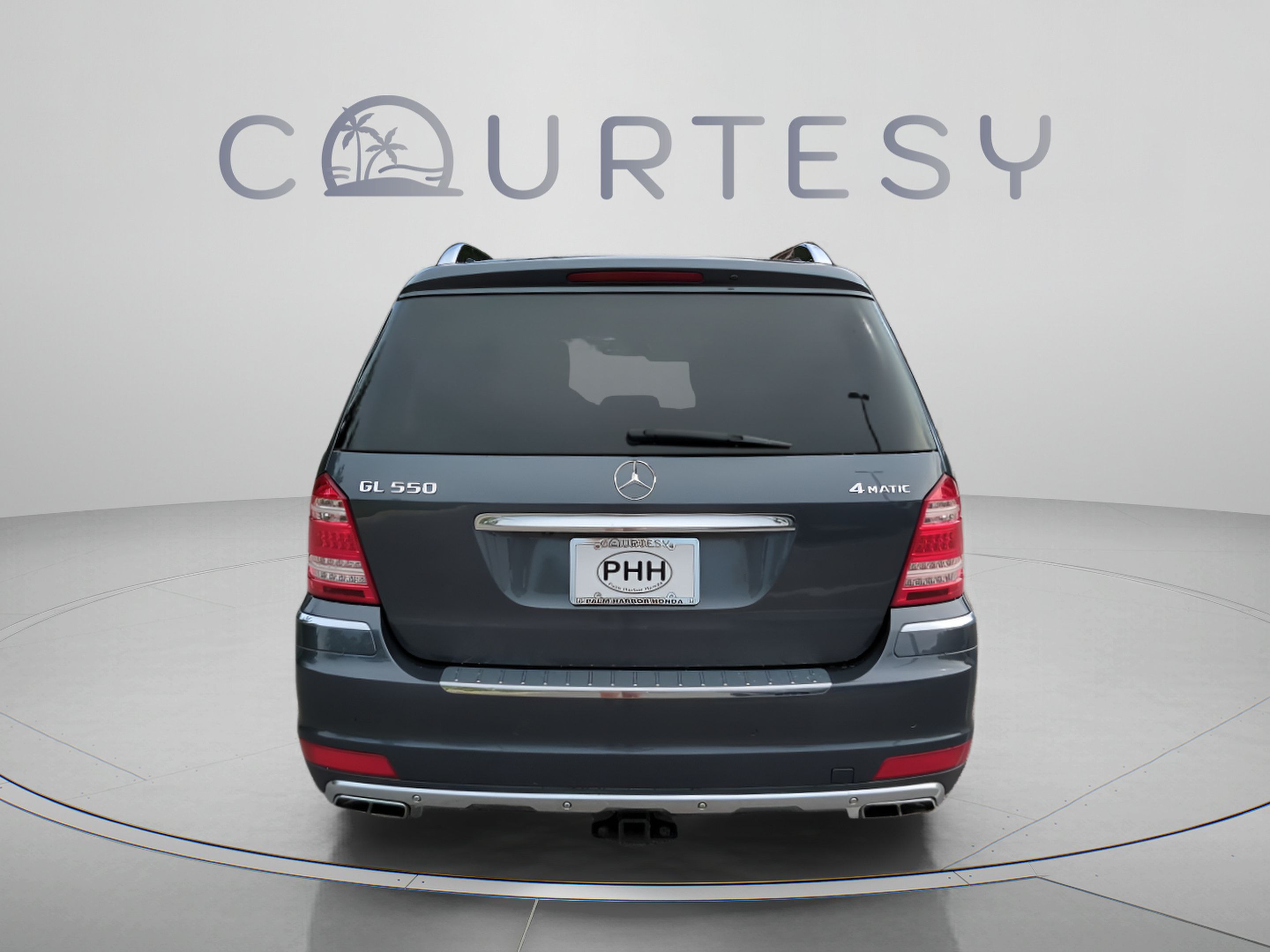 Used 2011 Mercedes-Benz GL 550 4MATIC image 5
