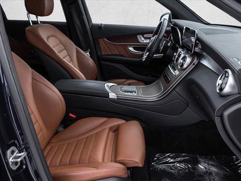 Used 2022 Mercedes-Benz GLC 43 AMG 4MATIC image 29