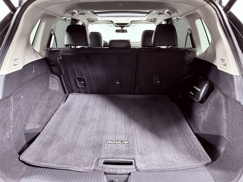 Used 2023 Nissan Rogue SV w/ Premium Package w/ SV Premium B Package FWD image 21