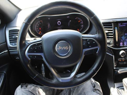 Used 2020 Jeep Grand Cherokee Limited AWD/4WD image 9