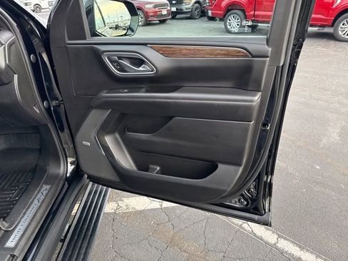 Used 2021 Chevrolet Tahoe High Country w/ Premium Package image 28