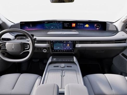 New 2025 Lincoln Navigator L Reserve AWD/4WD image 7