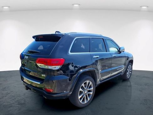 Used 2018 Jeep Grand Cherokee Overland w/ Interior Metal Package AWD/4WD image 17