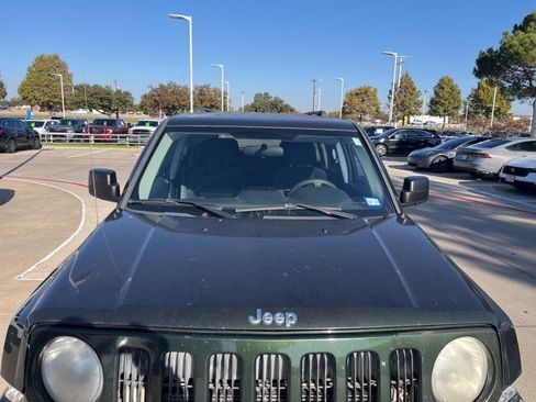 Used 2010 Jeep Patriot Sport image 5