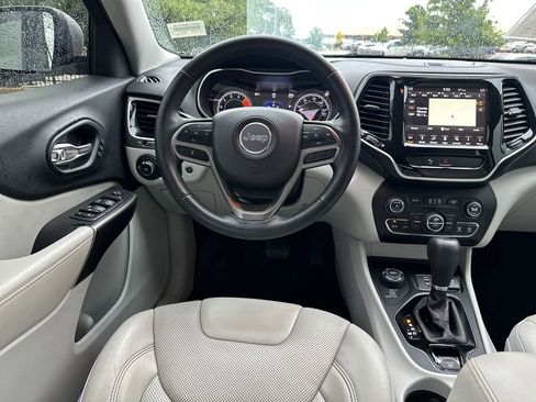 Used 2019 Jeep Cherokee Limited w/ Luxury Group AWD/4WD image 29