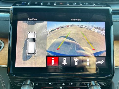 Used 2022 Jeep Grand Cherokee Summit image 15