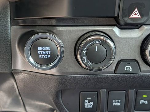 Used 2023 Toyota Tacoma TRD Pro AWD/4WD image 18