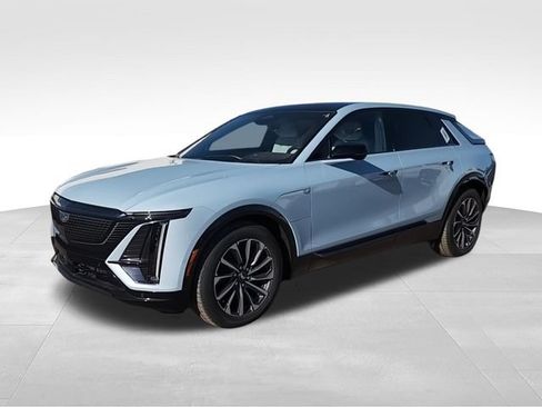 New 2025 Cadillac Lyriq Sport AWD/4WD image 4