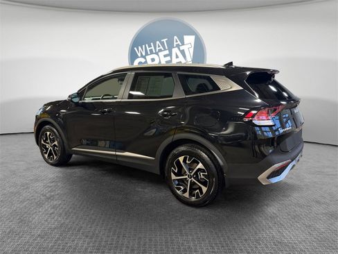 Certified 2023 Kia Sportage EX image 6