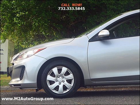 Used 2013 MAZDA MAZDA3 i SV image 25