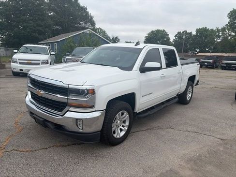 Used 2018 Chevrolet Silverado 1500 LT w/ All Star Edition AWD/4WD image 2