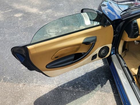 Used 1998 Porsche Boxster RWD image 10