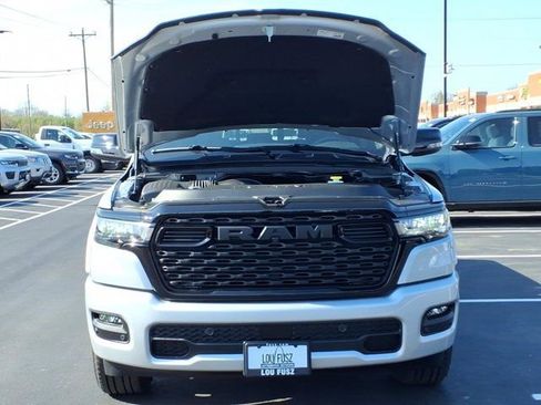 New 2026 RAM 1500 4x4 Crew Cab image 22