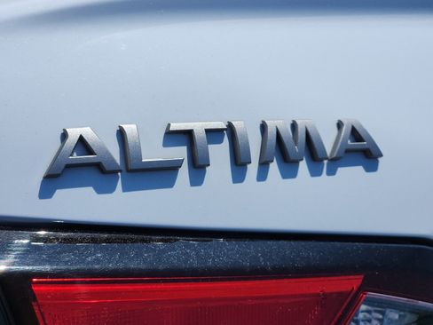 Used 2024 Nissan Altima 2.5 SR w/ SR Premium Package AWD/4WD image 30