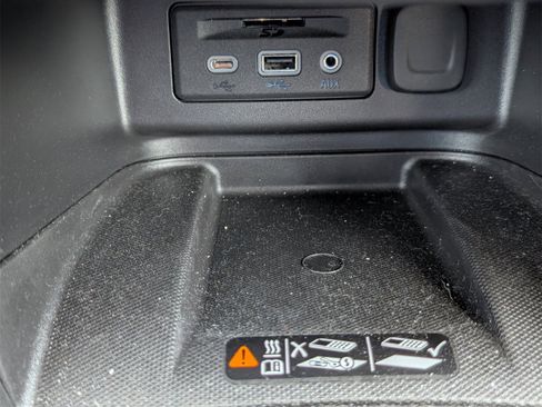 Used 2024 Chevrolet Equinox Premier image 20