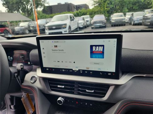 New 2025 Ford Explorer ST-Line w/ Premium Package image 29