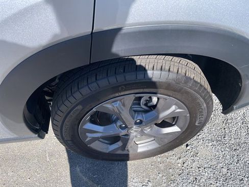 Certified 2026 Honda HR-V LX image 6