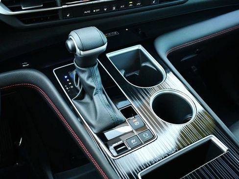 Used 2025 Toyota Sienna XSE image 61