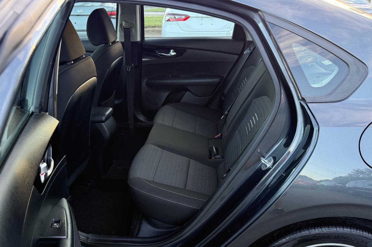 Used 2019 Kia Forte S FWD image 9