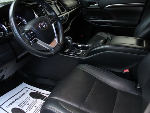 Used 2016 Toyota Highlander Limited Platinum image 11