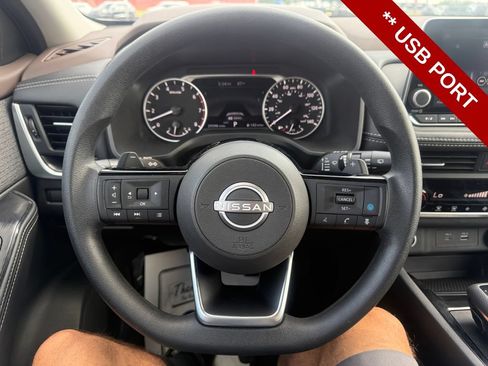 Used 2023 Nissan Rogue SV AWD/4WD image 16