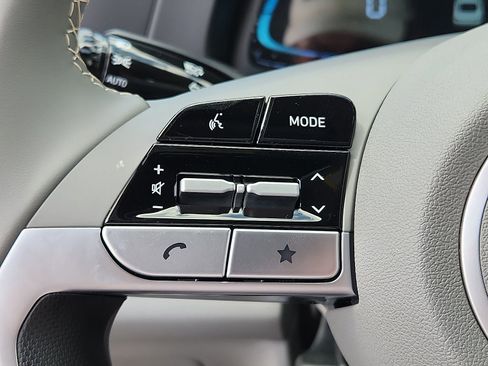 New 2025 Hyundai Elantra Sport image 16