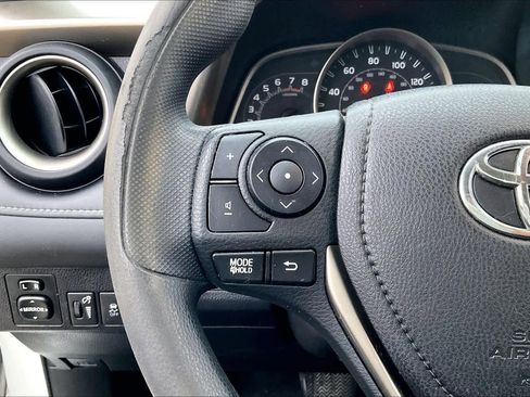Used 2014 Toyota RAV4 XLE image 21