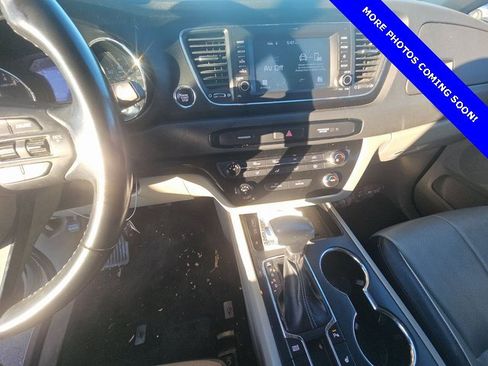 Used 2019 Kia Sedona EX image 7