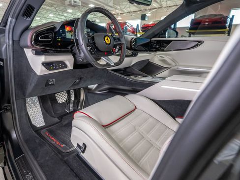 Certified 2025 Ferrari Purosangue image 18