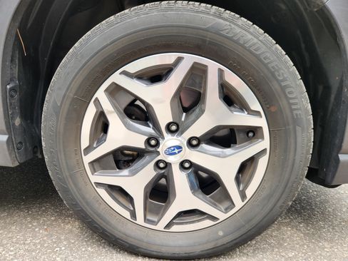 Used 2022 Subaru Forester Premium AWD/4WD image 14