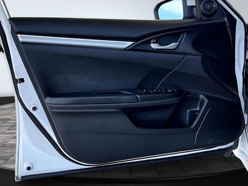 Used 2019 Honda Civic Sport image 17