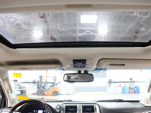 Used 2014 Lexus GX 460 image 32