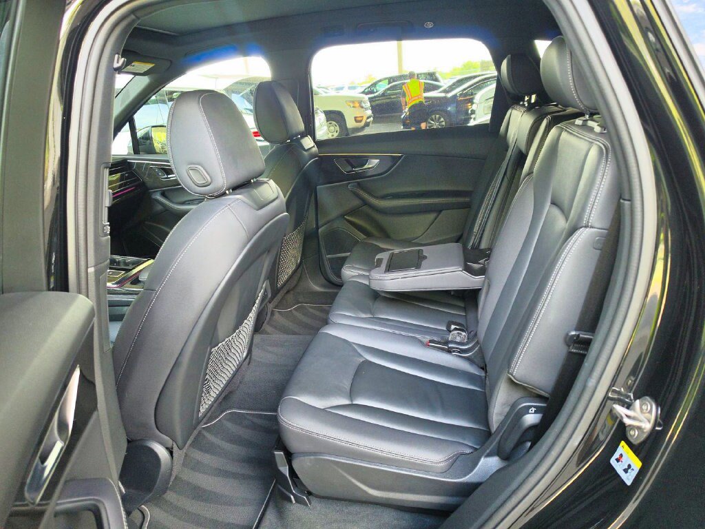 Used 2025 Audi Q7 3.0T Premium Plus AWD/4WD image 14